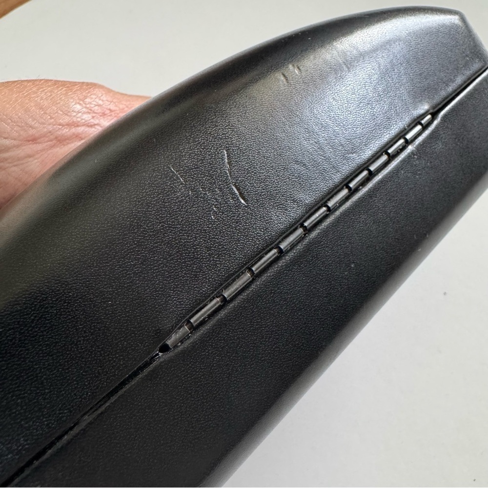 Coach Black Hard Case Clamshell Sunglasses Case - Picture 5 of 9